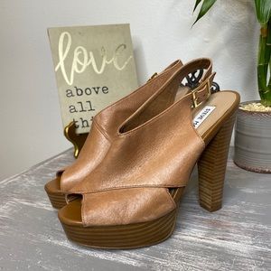 Steve Madden Giigi brown tan leather peep toe heel 8.5